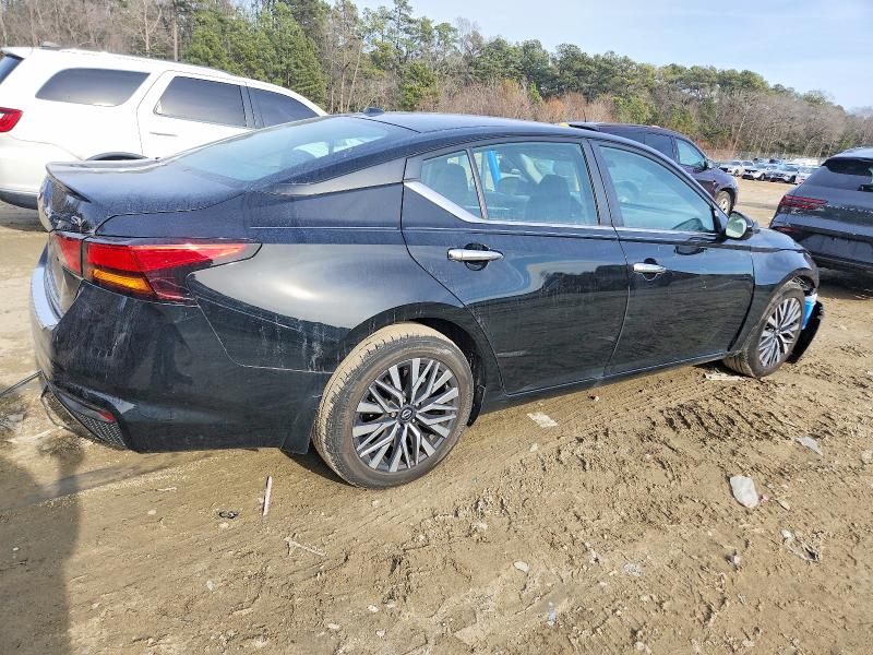Photo 3 from auction – 2023 NISSAN ALTIMA with VIN 1N4BL4DV6PN379571