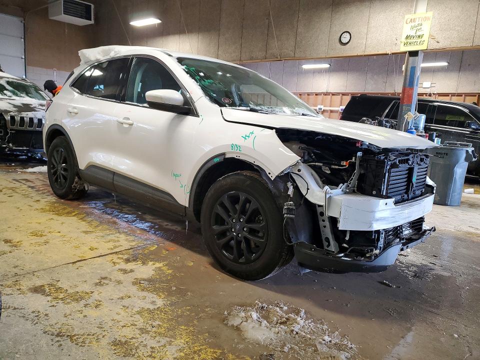 Photo 4 from auction – 2020 FORD ESCAPE with VIN 1FMCU0G62LUA00599