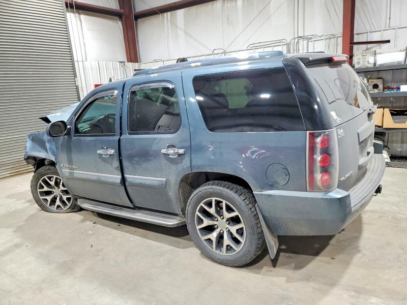 Photo 2 from auction – 2007 GMC YUKON DENA with VIN 1GKFK638X7J248886