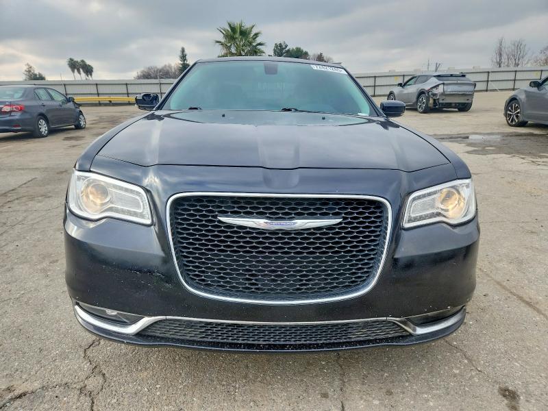 Photo 5 from auction – 2016 CHRYSLER 300 with VIN 2C3CCAAG9GH141844