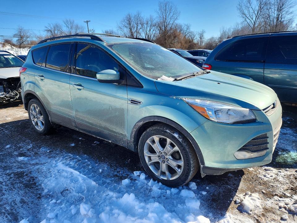 صورة رقم 4 من المزاد - 2013 FORD ESCAPE SE مع VIN 1FMCU0GX3DUD39432