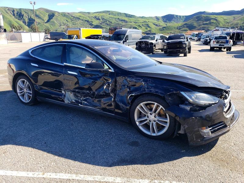 Photo 4 from auction – 2012 TESLA MODEL S with VIN 5YJSA1DNXCFP02690