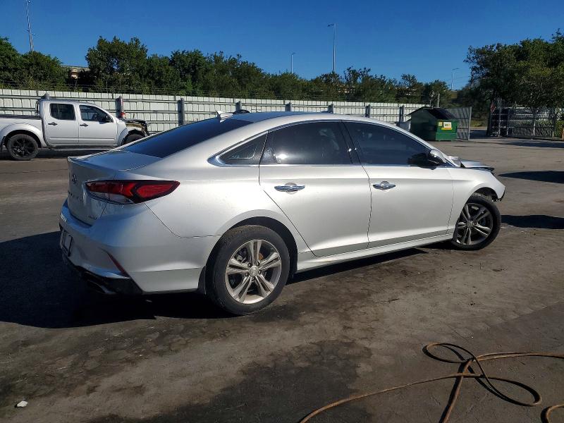 Photo 3 from auction – 2018 HYUNDAI SONATA with VIN 5NPE34AF5JH719398