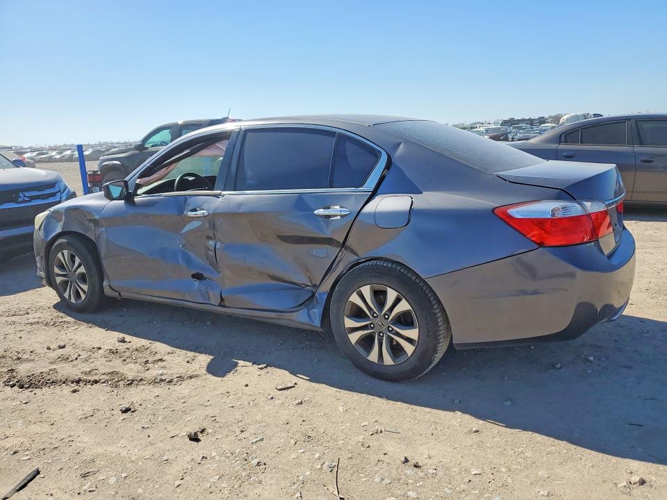 Photo 2 from auction – 2015 HONDA ACCORD with VIN 1HGCR2F37FA120852