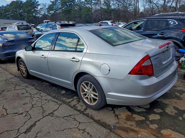Photo 2 from auction – 2011 FORD FUSION S with VIN 3FAHP0GA6BR243513