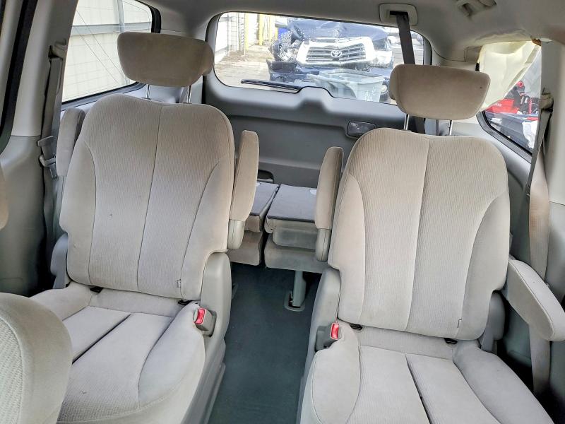 Photo 10 from auction – 2008 KIA SEDONA EX with VIN KNDMB233986212417