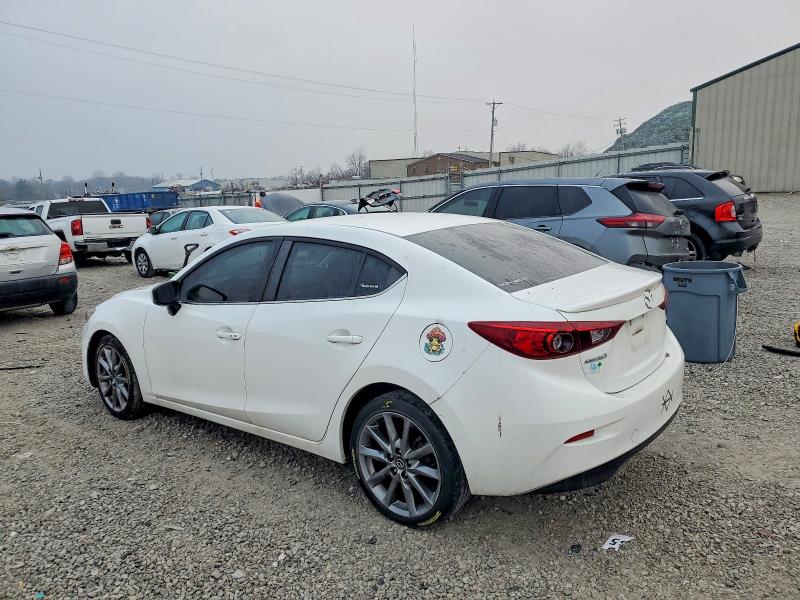 Photo 2 from auction – 2018 MAZDA 3 TOURING with VIN 3MZBN1V39JM183414