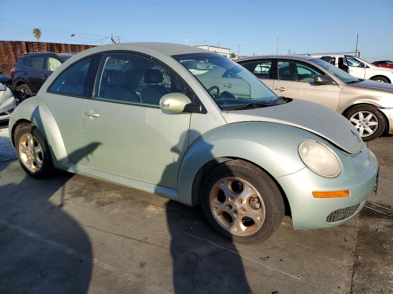 Photo 4 from auction – 2010 VOLKSWAGEN NEW BEETLE with VIN 3VWPG3AG0AM010255
