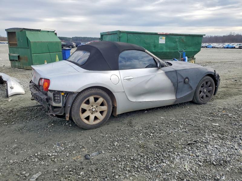 صورة رقم 3 من المزاد - 2003 BMW Z4 3.0 مع VIN 4USBT53423LU01252