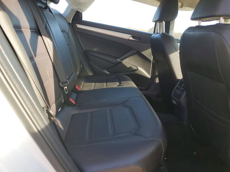 Photo 10 from auction – 2019 VOLKSWAGEN PASSAT with VIN 1VWLA7A32KC008787