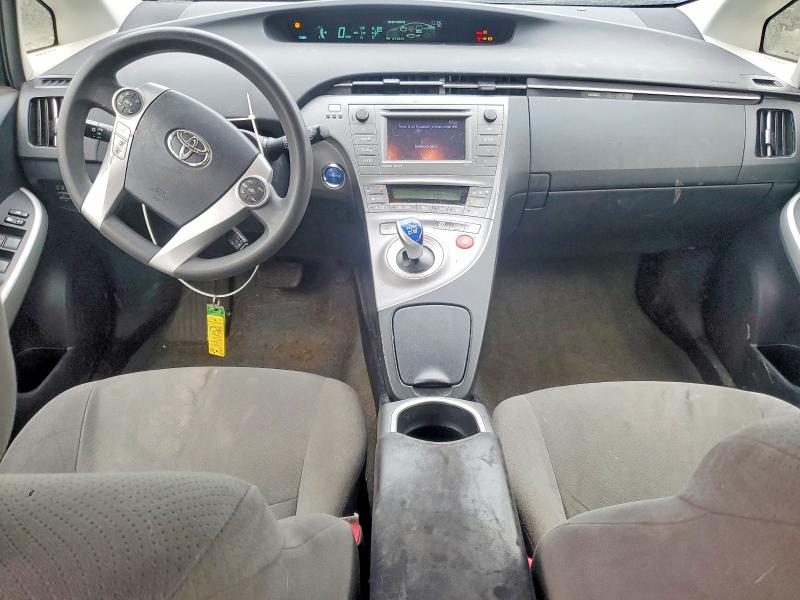 Photo 8 from auction – 2013 TOYOTA PRIUS with VIN JTDKN3DU5D1677781