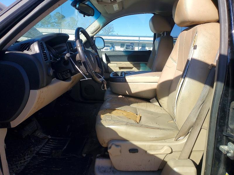 Photo 7 from auction – 2011 CHEVROLET SILVERADO with VIN 1GCRCSE03BZ139847