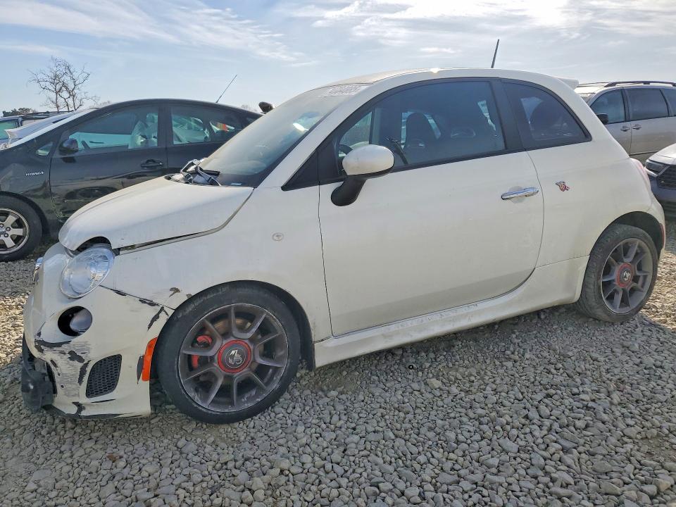 FIAT 500 ABARTH 2015 with VIN 3C3CFFFH1FT586199 - Photo from auction