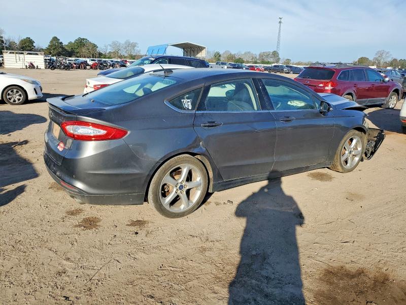 Photo 3 from auction – 2015 FORD FUSION SE with VIN 3FA6P0H70FR231051