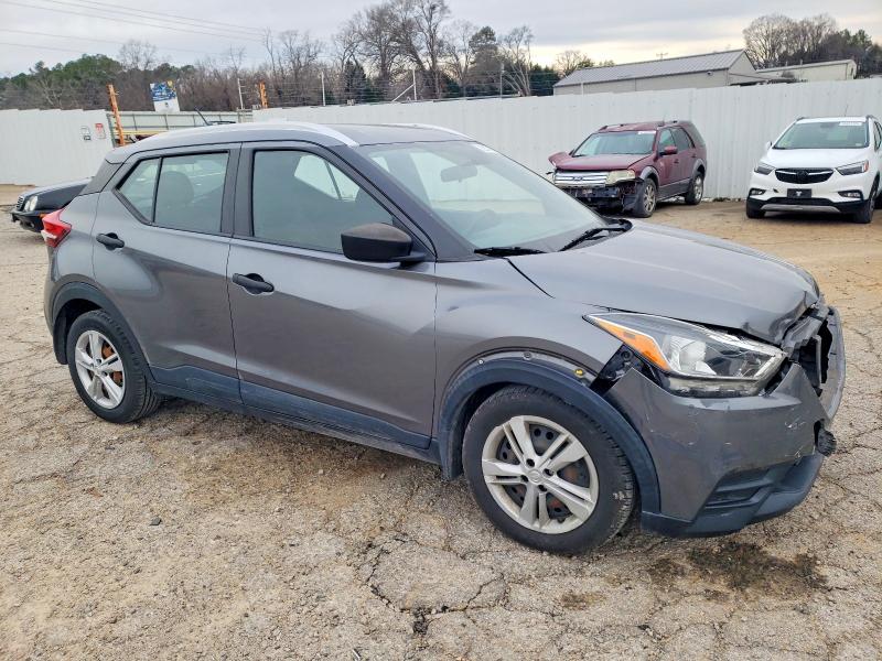 Photo 4 from auction – 2019 NISSAN KICKS S with VIN 3N1CP5CU3KL501543