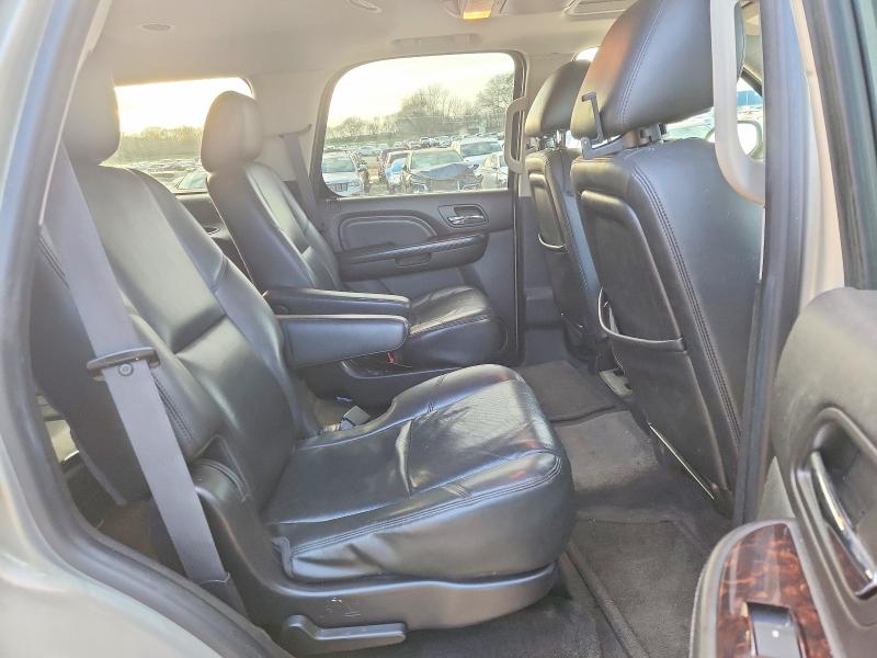 Photo 11 from auction – 2011 GMC YUKON DENA with VIN 1GKS2EEFXBR354463
