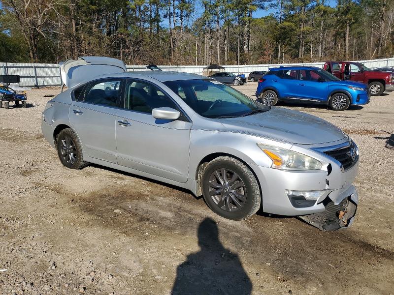 Photo 4 from auction – 2015 NISSAN ALTIMA with VIN 1N4AL3AP6FC472340