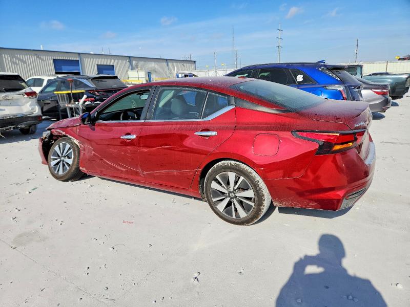 Photo 2 from auction – 2022 NISSAN ALTIMA with VIN 1N4BL4DV5NN327894