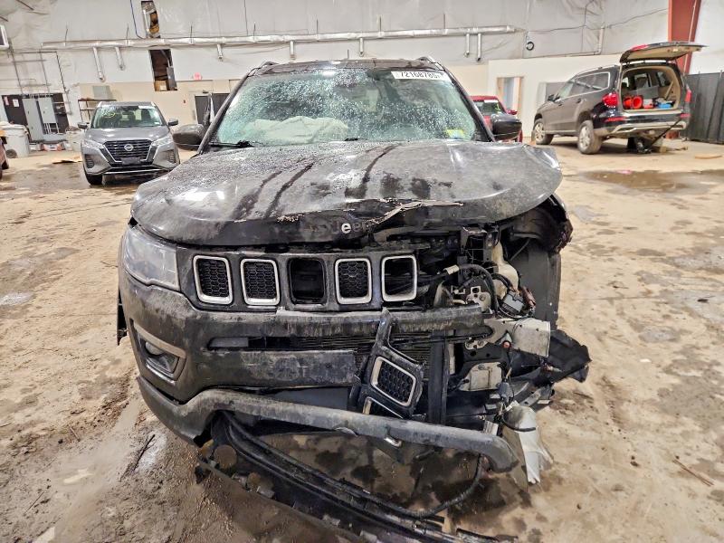 Photo 5 from auction – 2020 JEEP COMPASS with VIN 3C4NJDBB9LT229017