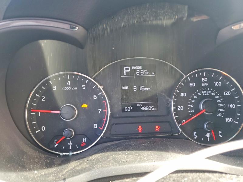 Photo 9 from auction – 2017 KIA FORTE LX with VIN 3KPFK4A70HE117703