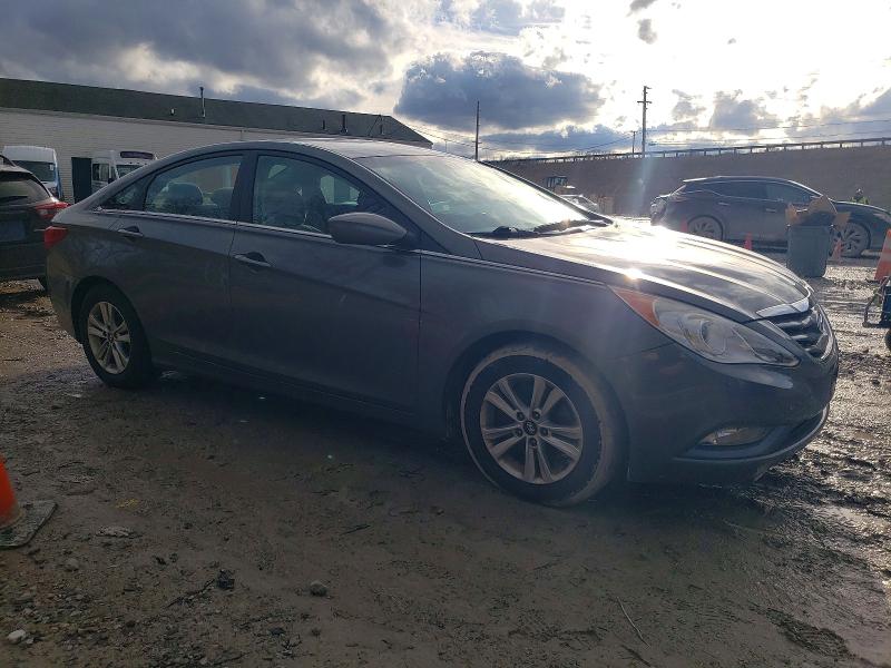 Photo 4 from auction – 2013 HYUNDAI SONATA GLS with VIN 5NPEB4AC3DH766944