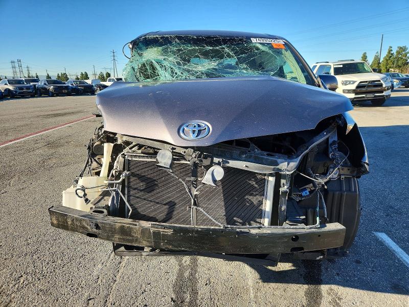 Photo 5 from auction – 2014 TOYOTA SIENNA with VIN 5TDKK3DC8ES504597