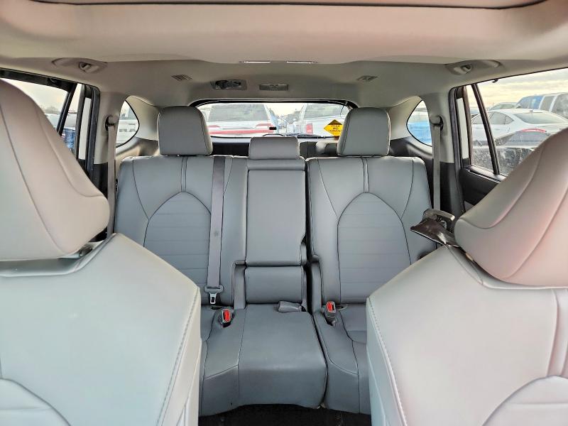 Photo 10 from auction – 2021 TOYOTA HIGHLANDER with VIN 5TDGZRAH8MS065663