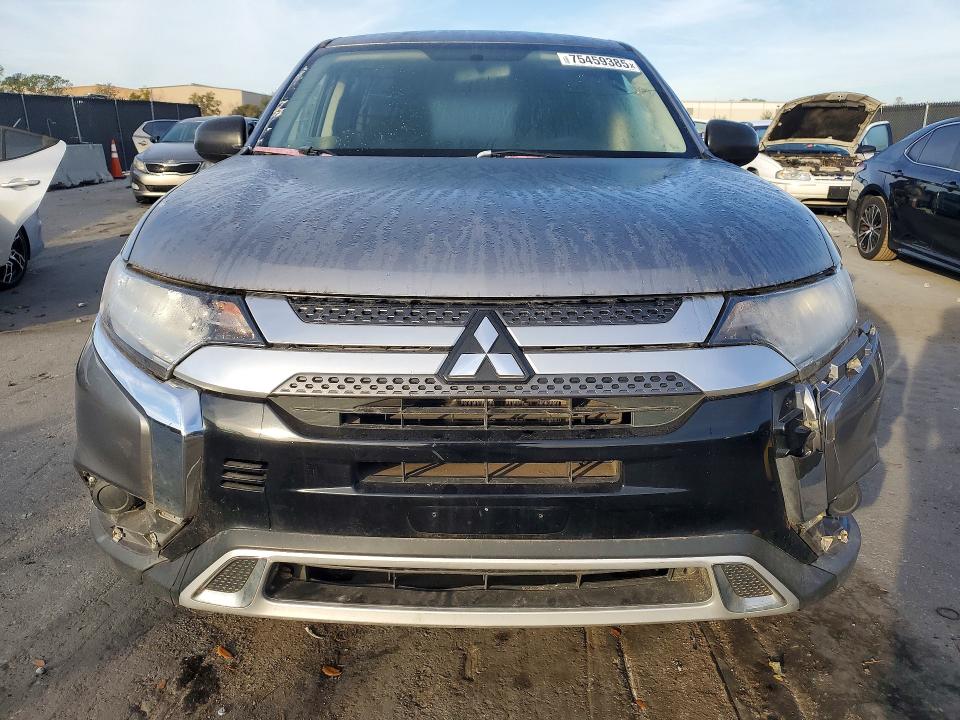 Photo 5 from auction – 2019 MITSUBISHI OUTLANDER with VIN JA4AD2A32KZ009112