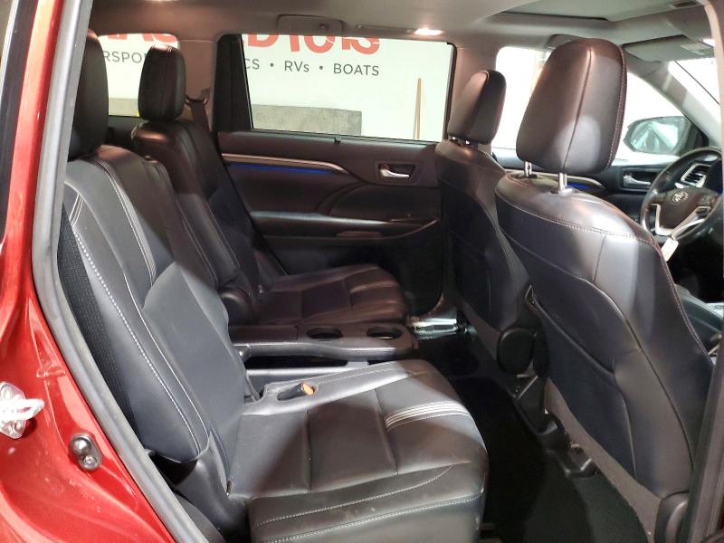 Photo 11 from auction – 2018 TOYOTA HIGHLANDER with VIN 5TDKZRFH8JS531400