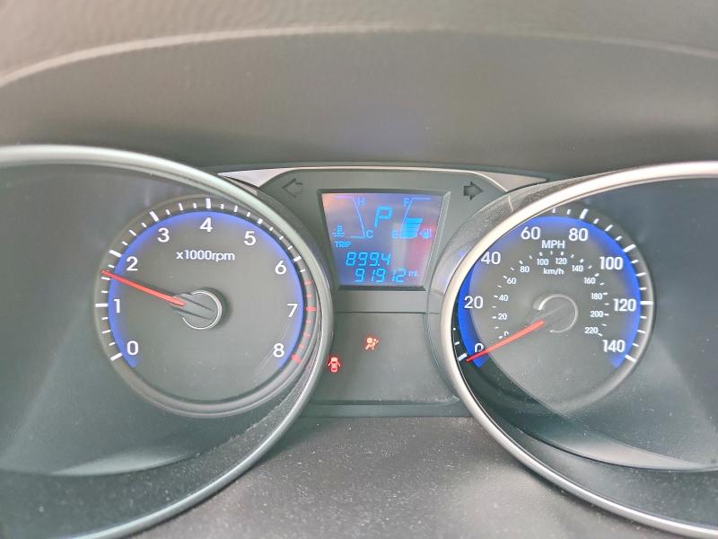 Photo 9 from auction – 2010 HYUNDAI TUCSON LIM with VIN KM8JU3AC8AU074355