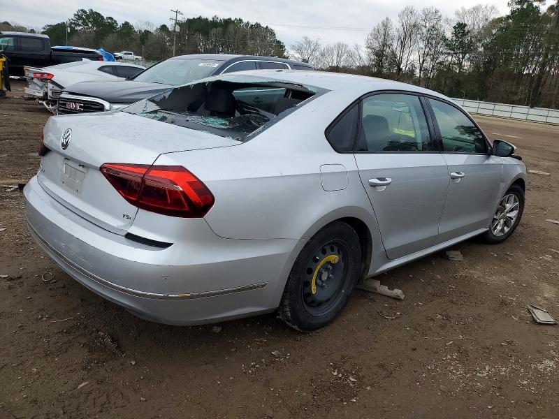 Photo 3 from auction – 2018 VOLKSWAGEN PASSAT S with VIN 1VWAA7A35JC022673
