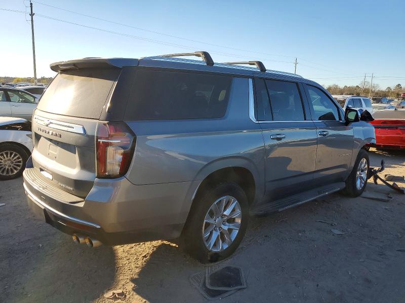 Photo 3 from auction – 2022 CHEVROLET SUBURBAN C with VIN 1GNSCFKD6NR329881