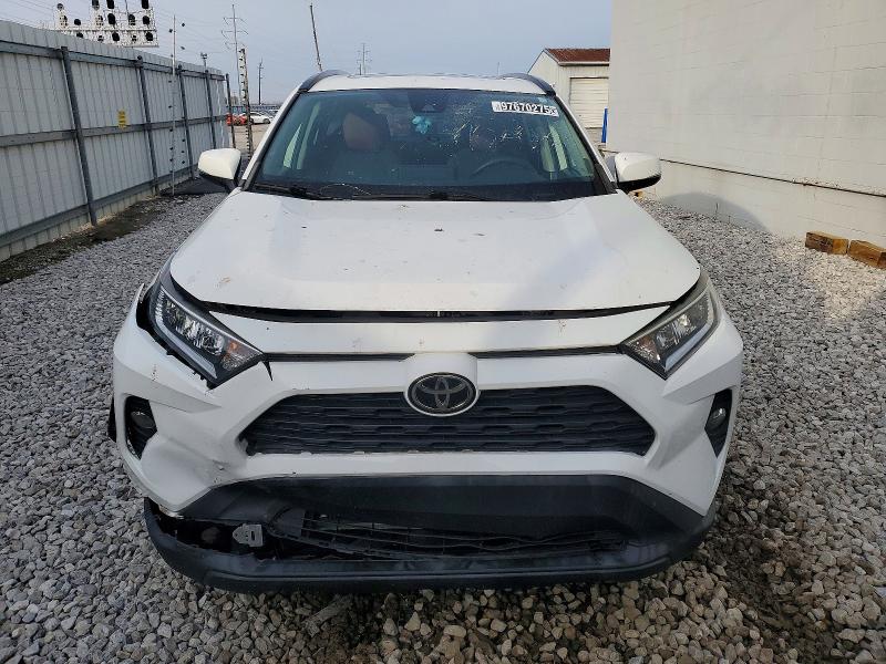 Photo 5 from auction – 2019 TOYOTA RAV4 XLE with VIN 2T3P1RFVXKW048087