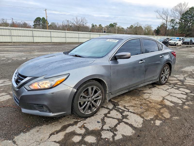 NISSAN ALTIMA 2018 with VIN 1N4AL3AP0JC285622 - Photo from auction