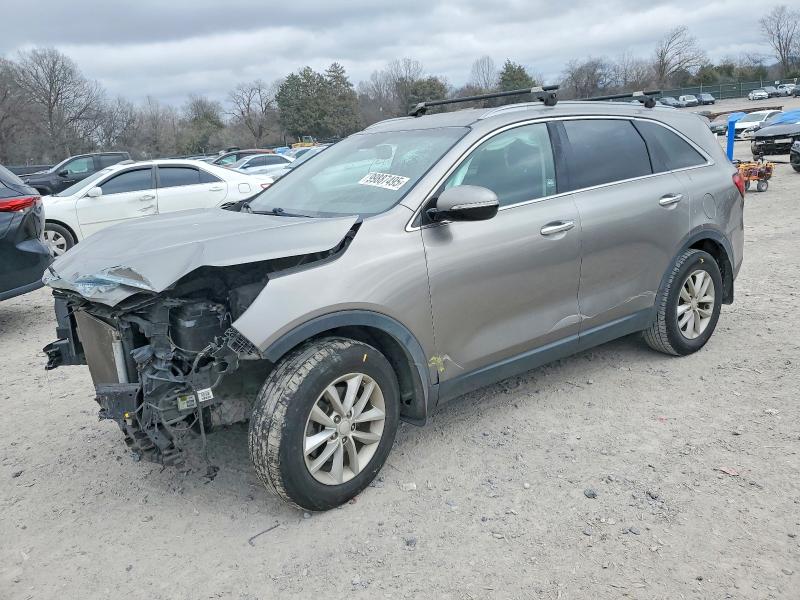 KIA SORENTO LX 2017 with VIN 5XYPG4A38HG266088 - Photo from auction