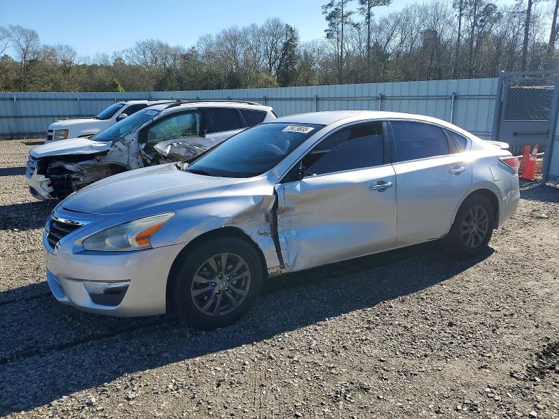 NISSAN ALTIMA 2.5 2015 with VIN 1N4AL3AP5FC456162 - Photo from auction