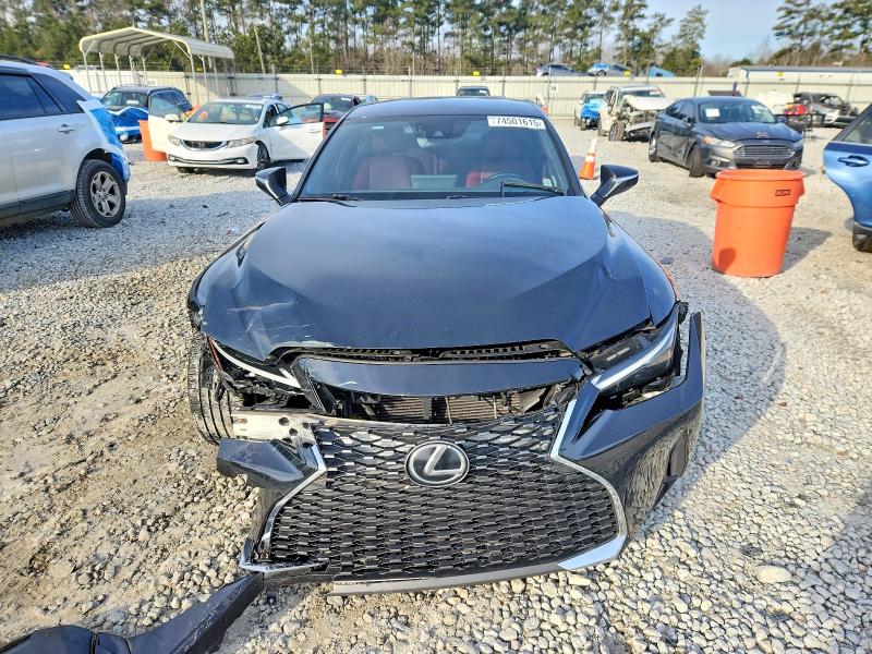 Photo 5 from auction – 2021 LEXUS IS with VIN JTHAA1D23M5116819