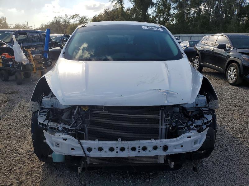 Photo 5 from auction – 2017 FORD ESCAPE S with VIN 1FMCU0F73HUD04865