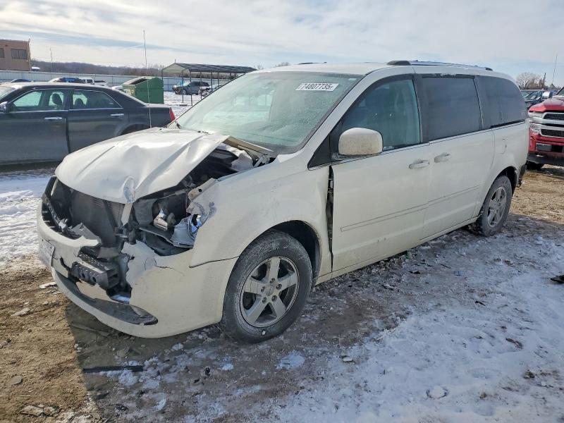 DODGE GRAND CARA 2011 with VIN 2D4RN5DG8BR662143 - Photo from auction