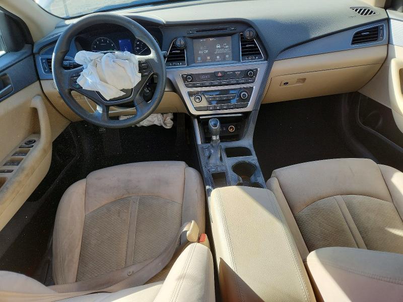 Photo 8 from auction – 2017 HYUNDAI SONATA SE with VIN 5NPE24AF6HH486175