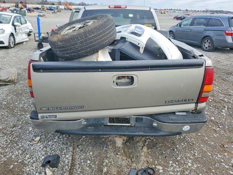 Photo 6 from auction – 2000 CHEVROLET SILVERADO with VIN 1GCEK19T3YE261432