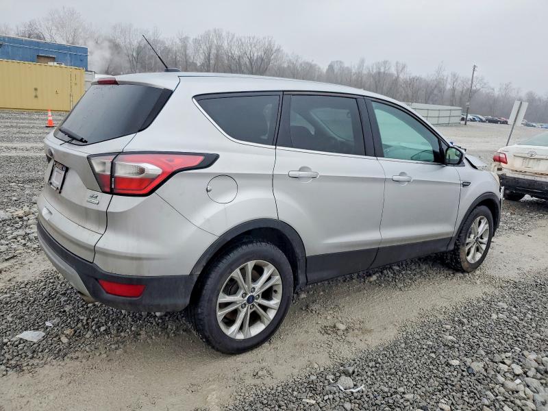 Photo 3 from auction – 2017 FORD ESCAPE with VIN 1FMCU0GD1HUC45867