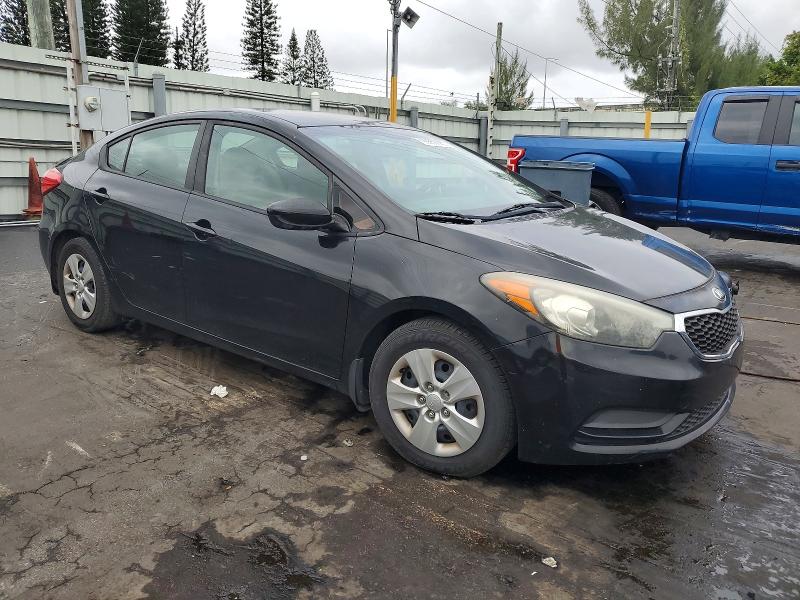 Photo 4 from auction – 2016 KIA FORTE LX with VIN KNAFK4A64G5611383