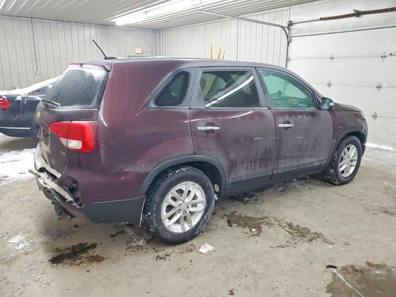 Photo 3 from auction – 2014 KIA SORENTO LX with VIN 5XYKT3A67EG430016