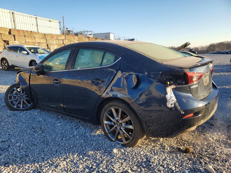 Photo 2 from auction – 2018 MAZDA 3 with VIN 3MZBN1W33JM187800