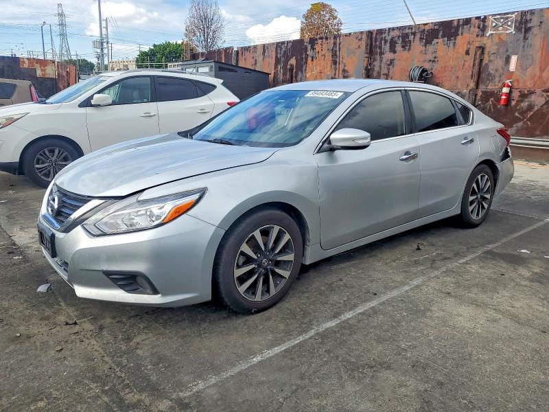 NISSAN ALTIMA 2.5 2018 with VIN 1N4AL3AP2JC233117 - Photo from auction