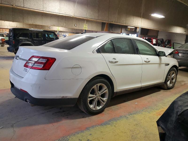 Photo 3 from auction – 2016 FORD TAURUS SEL with VIN 1FAHP2H82GG119471