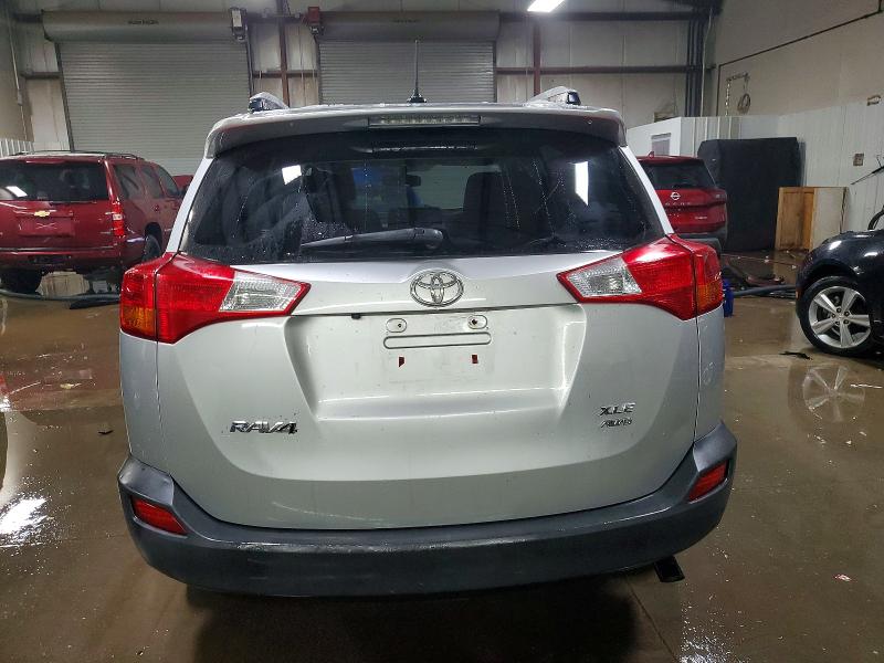 Photo 6 from auction – 2014 TOYOTA RAV4 with VIN JTMRFREV6ED085585