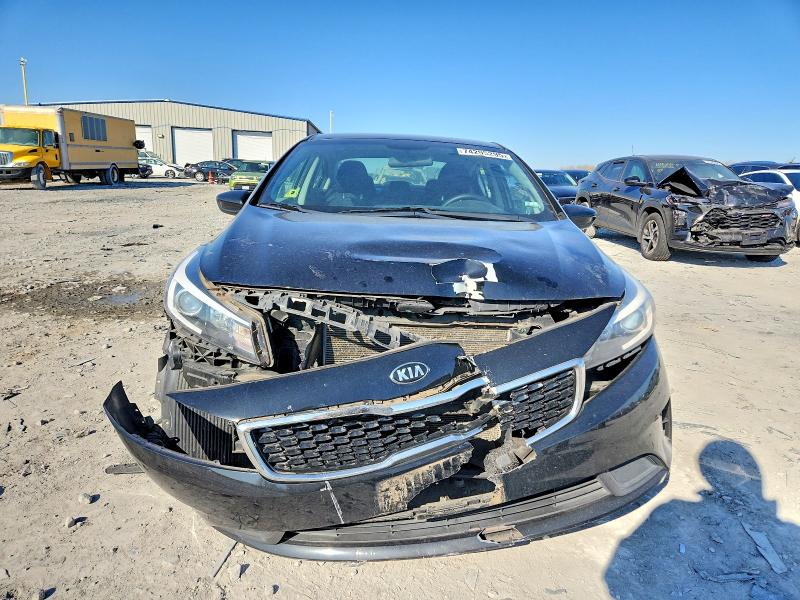 Photo 5 from auction – 2017 KIA FORTE with VIN 3KPFK4A7XHE056909