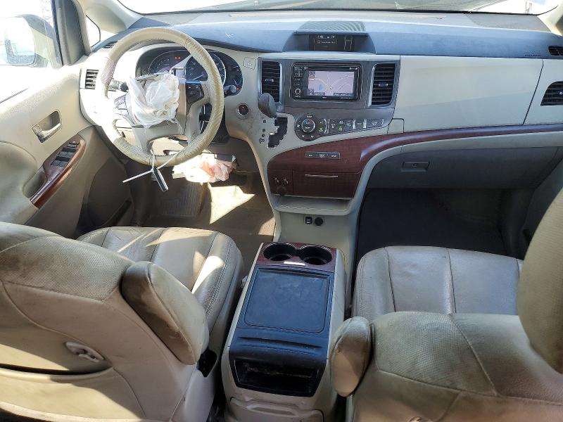 Photo 8 from auction – 2014 TOYOTA SIENNA XLE with VIN 5TDYK3DC0ES509948